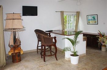 Bord Mer Villa 마헤 외부 사진