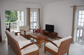 Bord Mer Villa 마헤 외부 사진